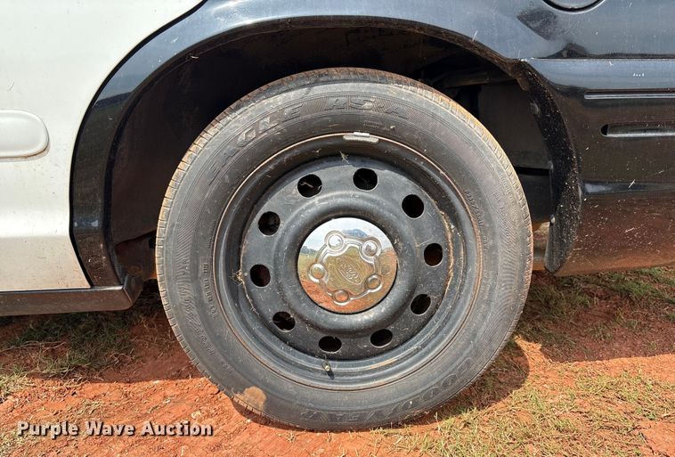 image for item EU3671 2010 Ford Crown Victoria Police Interceptor 