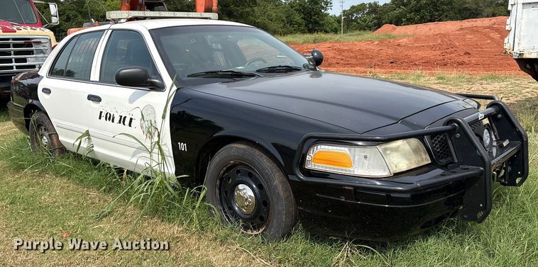image for item EU3672 2010 Ford Crown Victoria Police Interceptor 