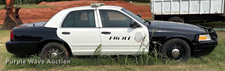 image for item EU3672 2010 Ford Crown Victoria Police Interceptor 