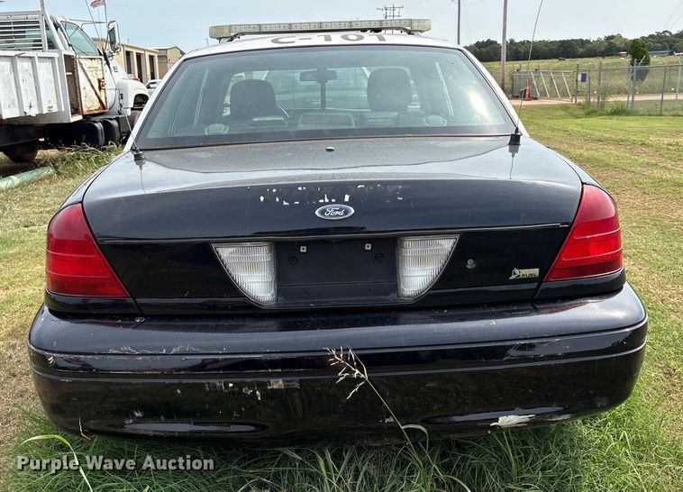 image for item EU3672 2010 Ford Crown Victoria Police Interceptor 