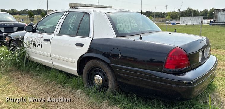 image for item EU3672 2010 Ford Crown Victoria Police Interceptor 