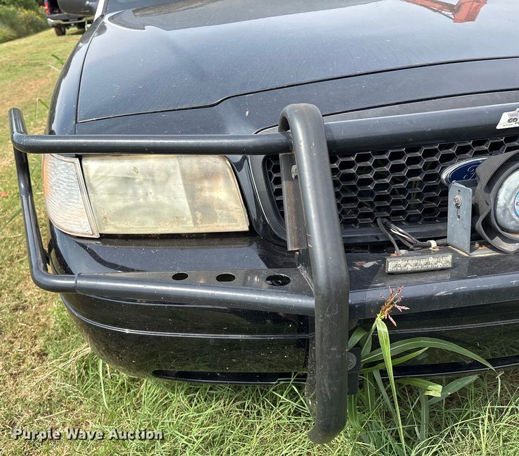 image for item EU3672 2010 Ford Crown Victoria Police Interceptor 