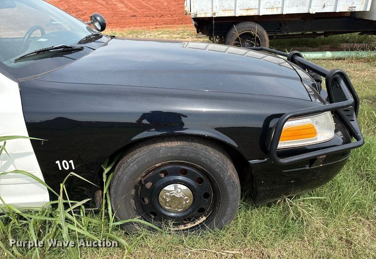 image for item EU3672 2010 Ford Crown Victoria Police Interceptor 