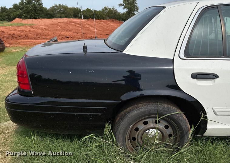 image for item EU3672 2010 Ford Crown Victoria Police Interceptor 