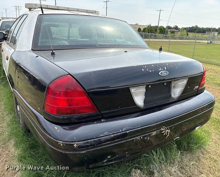 image for item EU3672 2010 Ford Crown Victoria Police Interceptor 