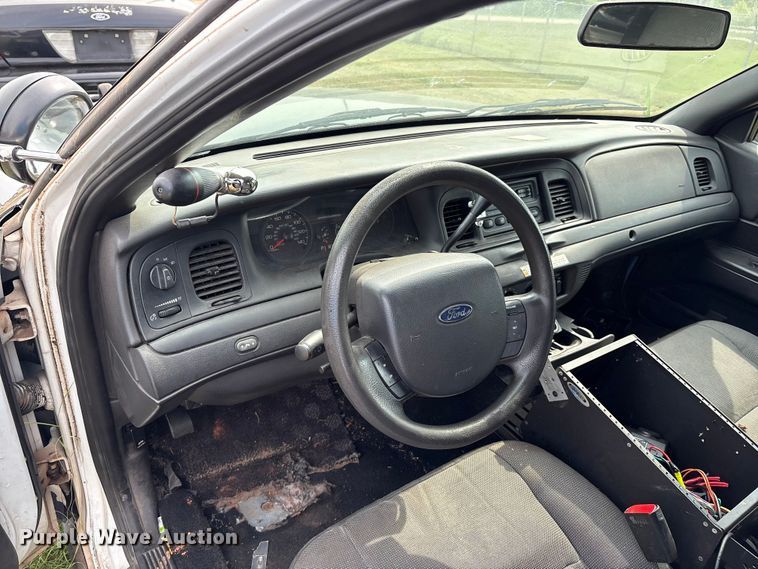 image for item EU3672 2010 Ford Crown Victoria Police Interceptor 