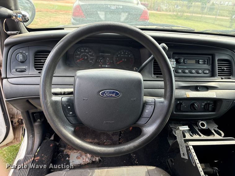 image for item EU3672 2010 Ford Crown Victoria Police Interceptor 