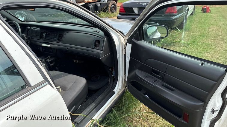 image for item EU3672 2010 Ford Crown Victoria Police Interceptor 