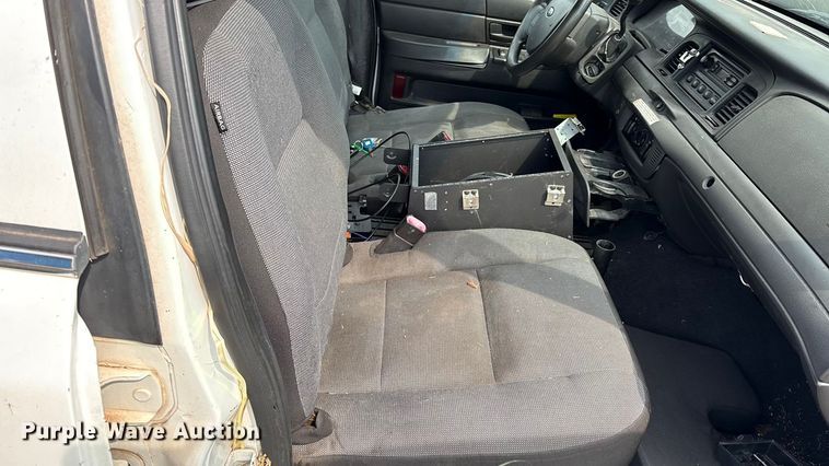 image for item EU3672 2010 Ford Crown Victoria Police Interceptor 