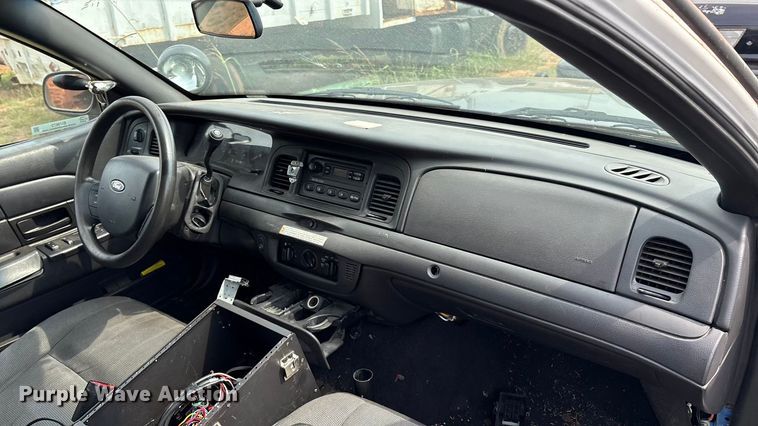 image for item EU3672 2010 Ford Crown Victoria Police Interceptor 
