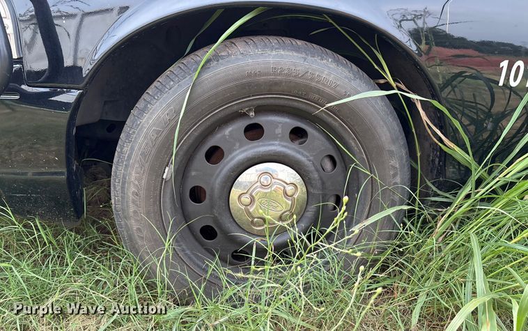 image for item EU3672 2010 Ford Crown Victoria Police Interceptor 