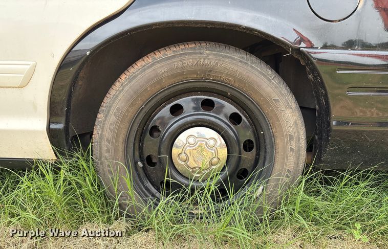 image for item EU3672 2010 Ford Crown Victoria Police Interceptor 