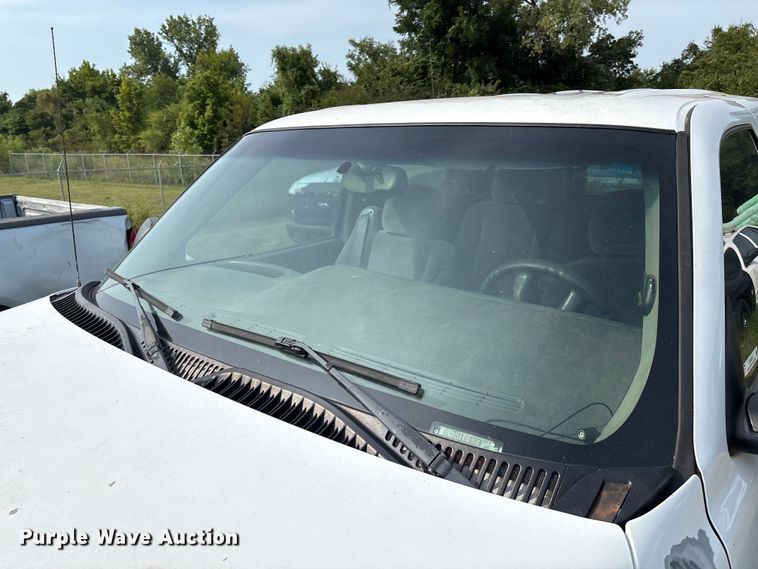 image for item EU3675 2004 Chevrolet Tahoe SUV