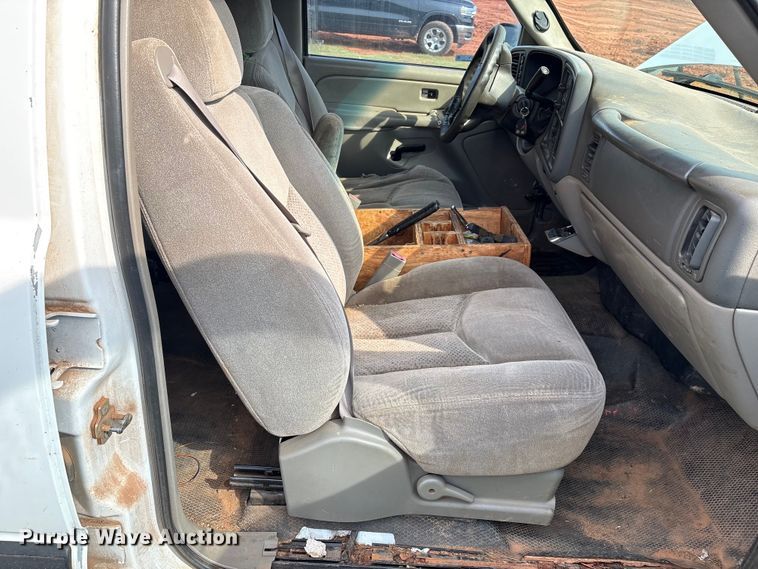 image for item EU3675 2004 Chevrolet Tahoe SUV