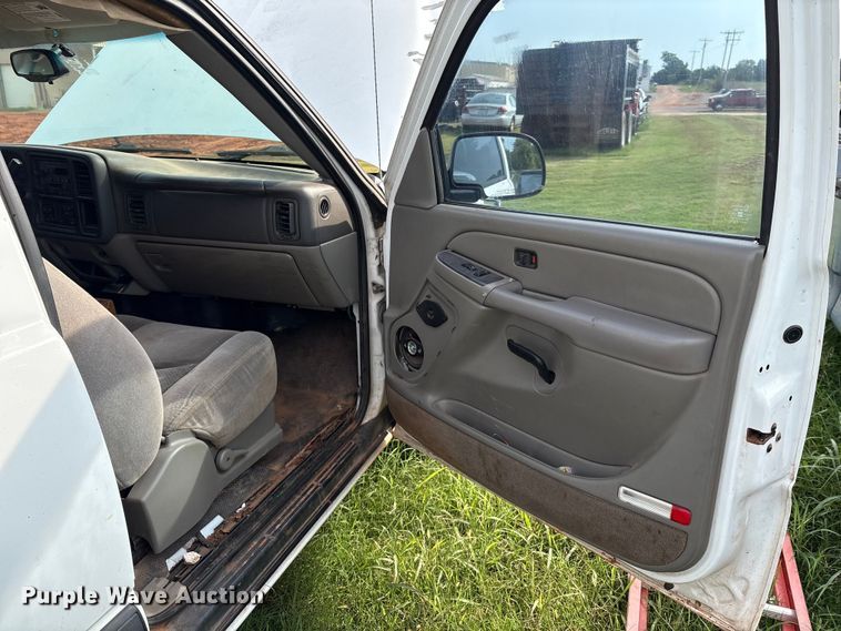 image for item EU3675 2004 Chevrolet Tahoe SUV