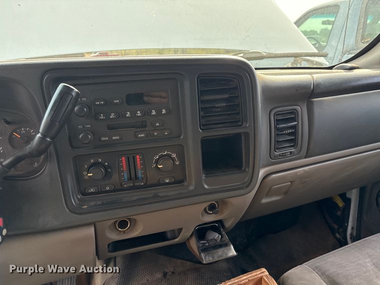 image for item EU3675 2004 Chevrolet Tahoe SUV