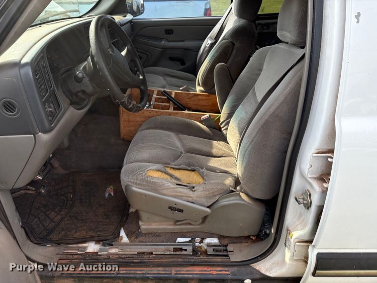 image for item EU3675 2004 Chevrolet Tahoe SUV