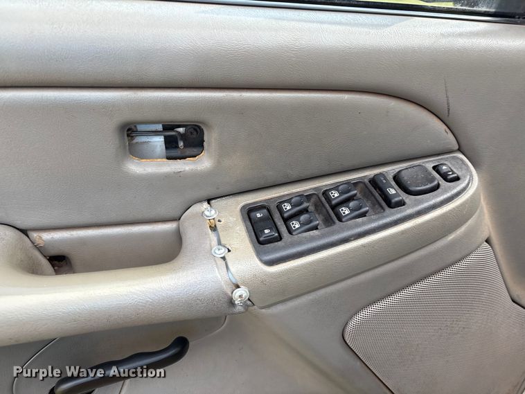 image for item EU3675 2004 Chevrolet Tahoe SUV