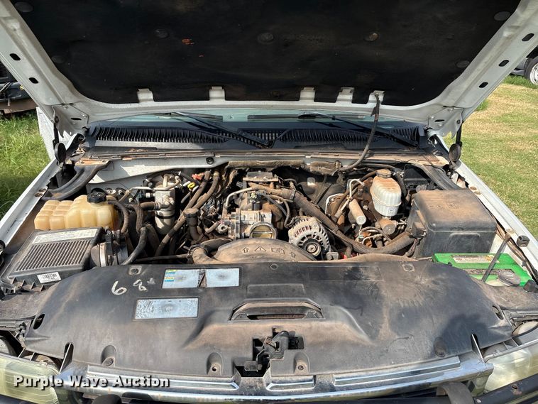 image for item EU3675 2004 Chevrolet Tahoe SUV