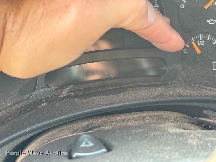 image for item EU3675 2004 Chevrolet Tahoe SUV