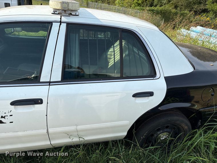 image for item EU3677 2010 Ford Crown Victoria Police Interceptor 