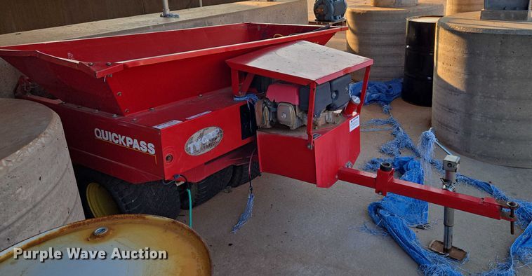 image for item EU3678 Ty-crop Quickpass 300 top dresser spreader