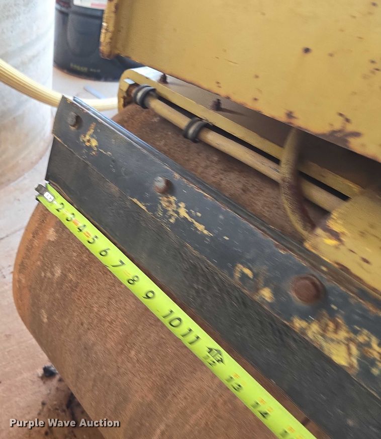 image for item EU3679 Dynapac 2100 double drum roller