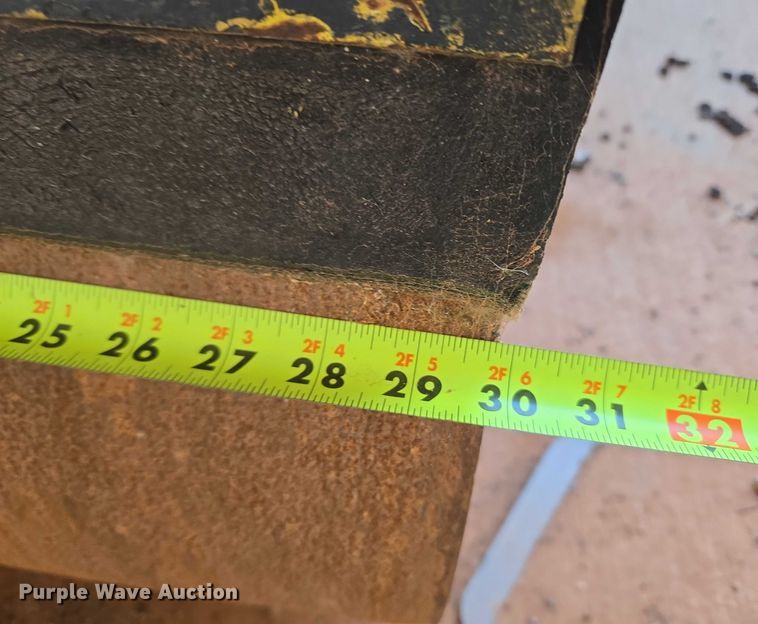 image for item EU3679 Dynapac 2100 double drum roller