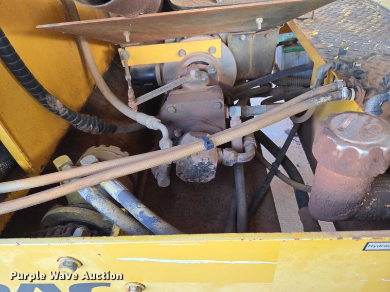 image for item EU3679 Dynapac 2100 double drum roller