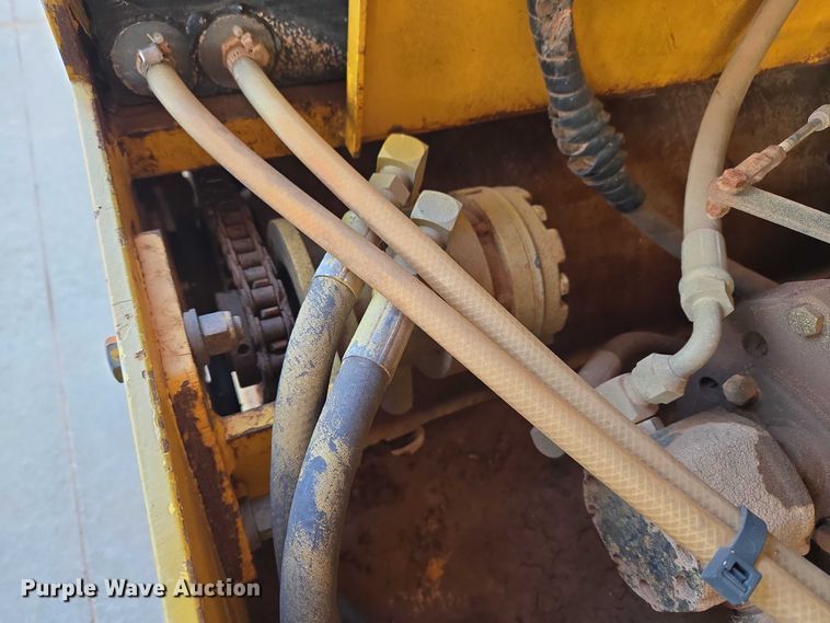 image for item EU3679 Dynapac 2100 double drum roller