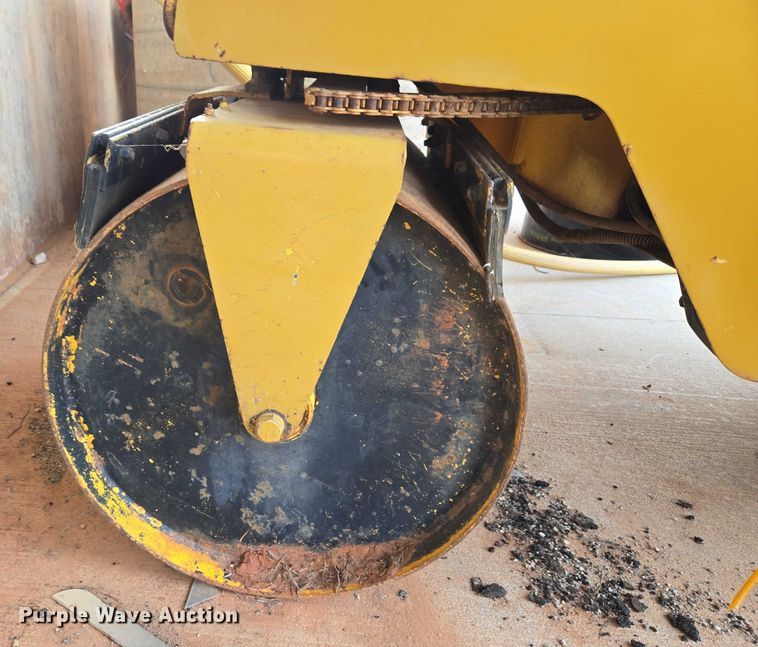 image for item EU3679 Dynapac 2100 double drum roller