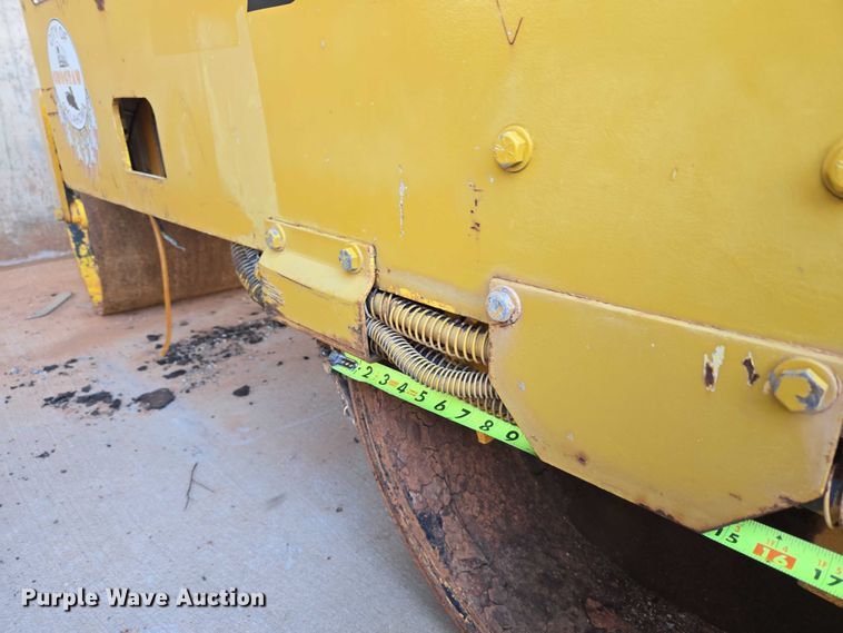 image for item EU3679 Dynapac 2100 double drum roller