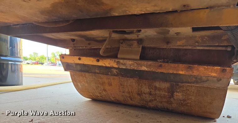 image for item EU3679 Dynapac 2100 double drum roller