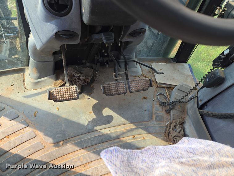 image for item EU3681 2006 New Holland TS115A MFWD tractor