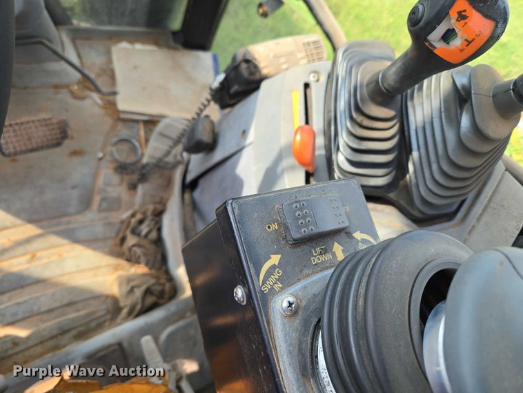 image for item EU3681 2006 New Holland TS115A MFWD tractor