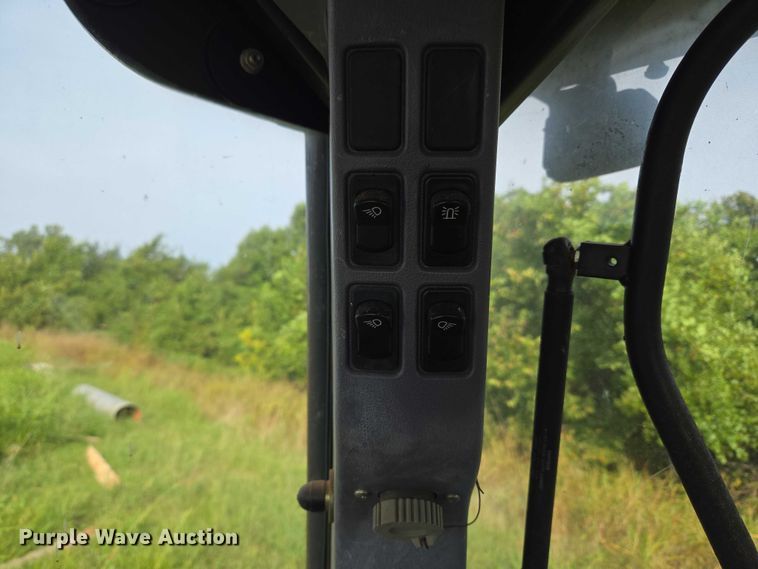 image for item EU3681 2006 New Holland TS115A MFWD tractor