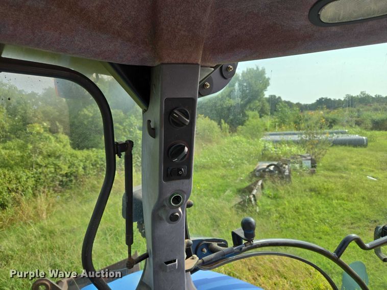 image for item EU3681 2006 New Holland TS115A MFWD tractor