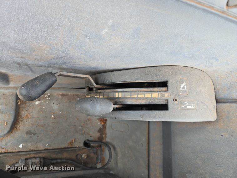 image for item EU3681 2006 New Holland TS115A MFWD tractor