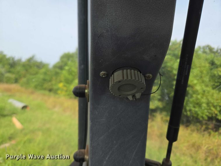 image for item EU3681 2006 New Holland TS115A MFWD tractor