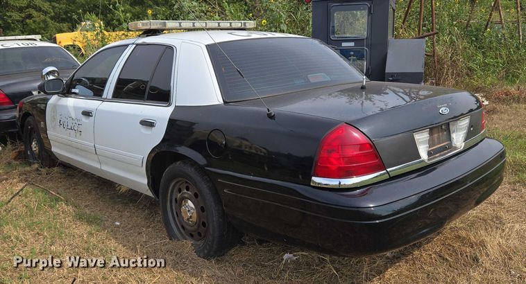 image for item EU3682 2007 Ford Crown Victoria Police Interceptor 