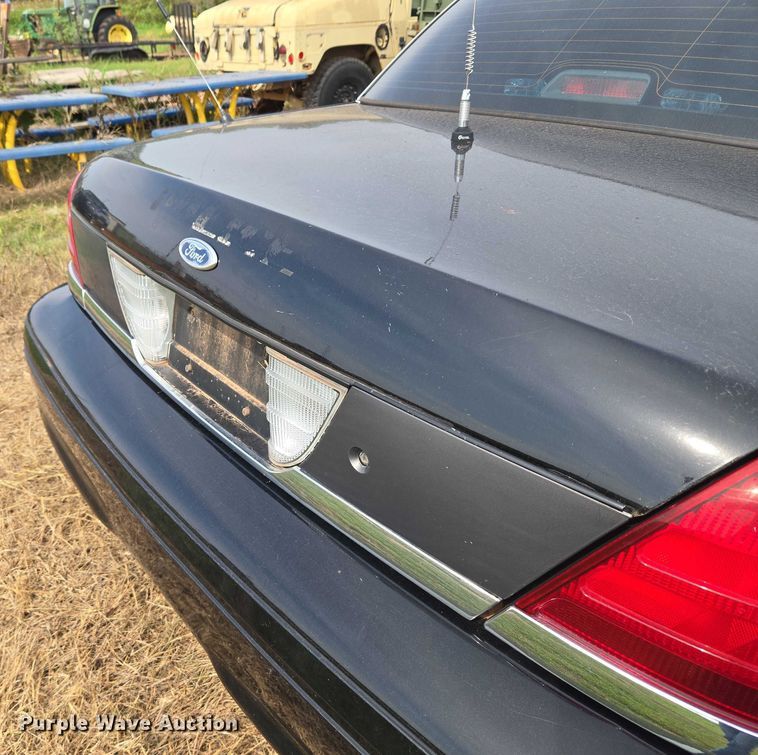 image for item EU3682 2007 Ford Crown Victoria Police Interceptor 