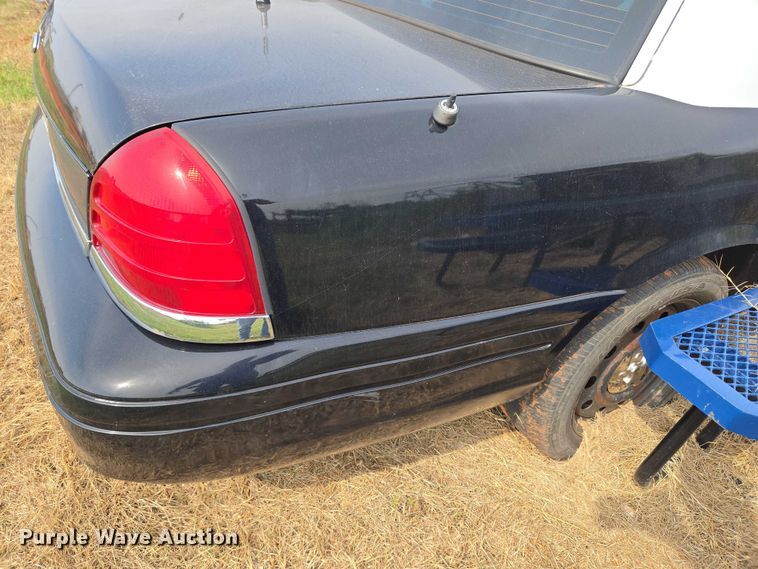 image for item EU3682 2007 Ford Crown Victoria Police Interceptor 