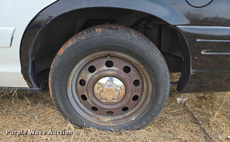 image for item EU3682 2007 Ford Crown Victoria Police Interceptor 