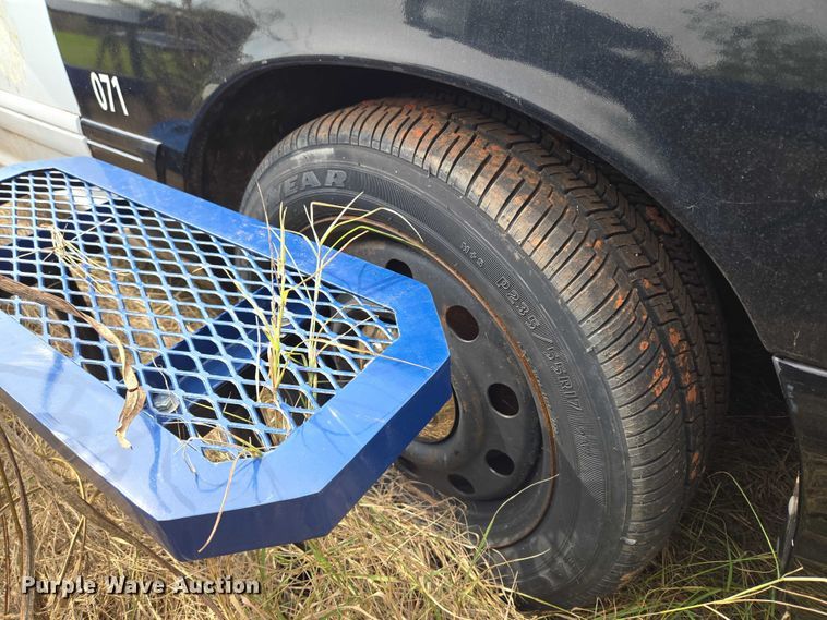 image for item EU3682 2007 Ford Crown Victoria Police Interceptor 