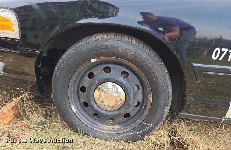 image for item EU3682 2007 Ford Crown Victoria Police Interceptor 