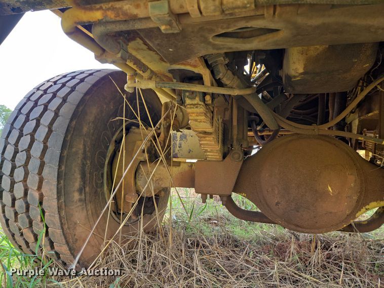 image for item EU3683 1996 Gradall G3WD wheeled excavator