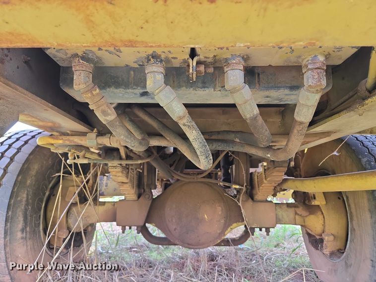 image for item EU3683 1996 Gradall G3WD wheeled excavator