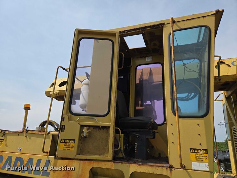 image for item EU3683 1996 Gradall G3WD wheeled excavator