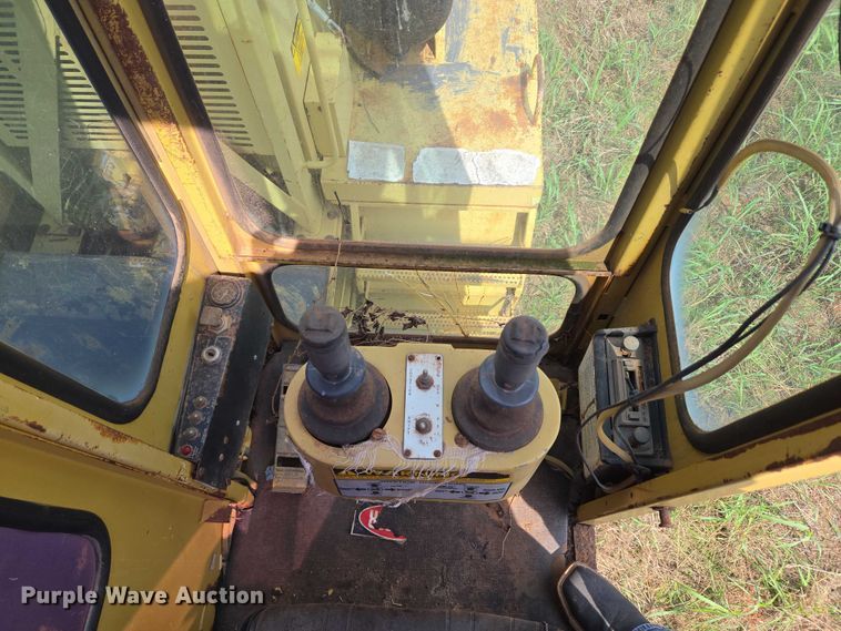 image for item EU3683 1996 Gradall G3WD wheeled excavator