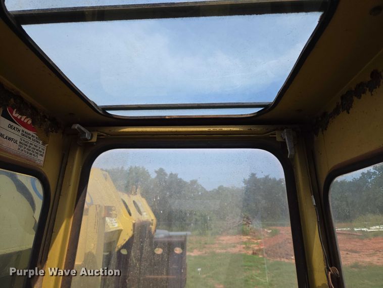 image for item EU3683 1996 Gradall G3WD wheeled excavator